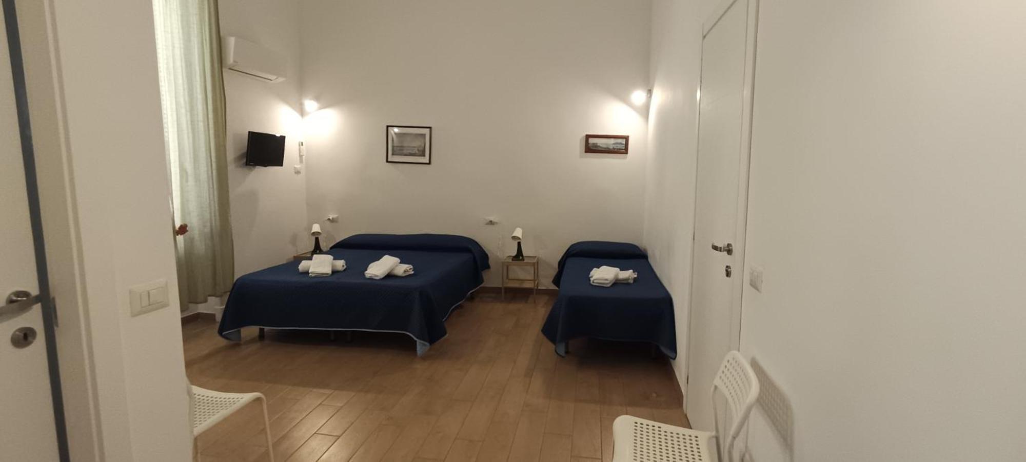 Casa Laura Oliva Mancini Bed & Breakfast Napoli Ngoại thất bức ảnh